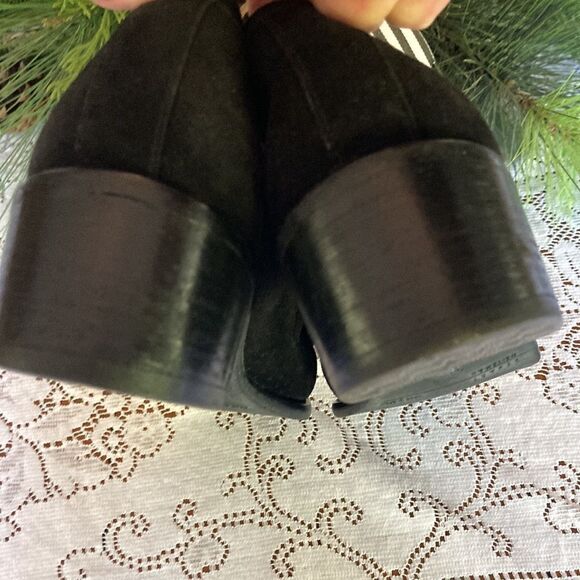 Stuart Weitzman Vintage 90’s Black Perforated Suede Charm Loafers Detail Sz 8.5 - Picture 5 of 16